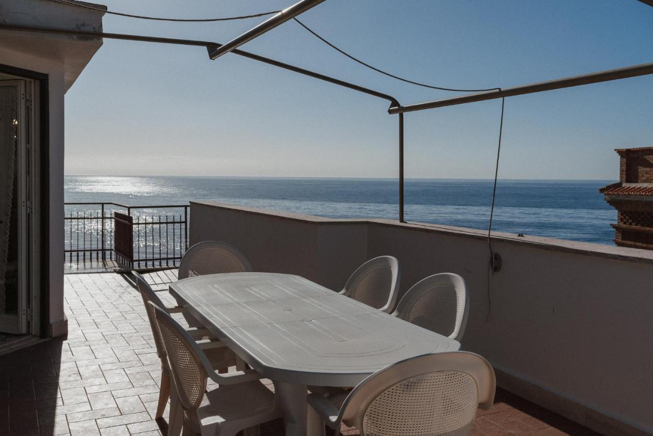 Be Your Home - Appartamento 4 Camere Sul Mare Scesa Al Mare Privata Santa Marinella Εξωτερικό φωτογραφία