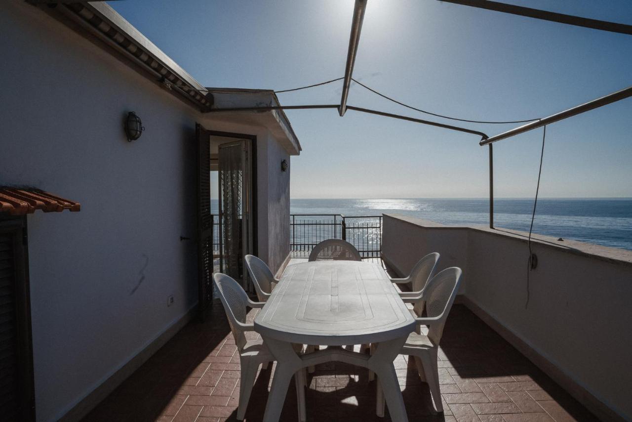 Be Your Home - Appartamento 4 Camere Sul Mare Scesa Al Mare Privata Santa Marinella Εξωτερικό φωτογραφία