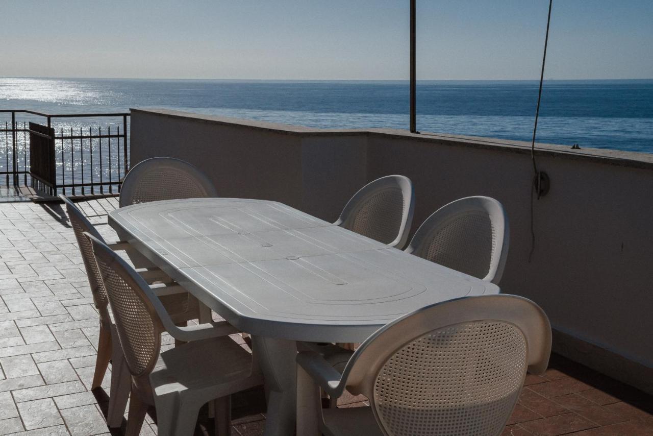 Be Your Home - Appartamento 4 Camere Sul Mare Scesa Al Mare Privata Santa Marinella Εξωτερικό φωτογραφία
